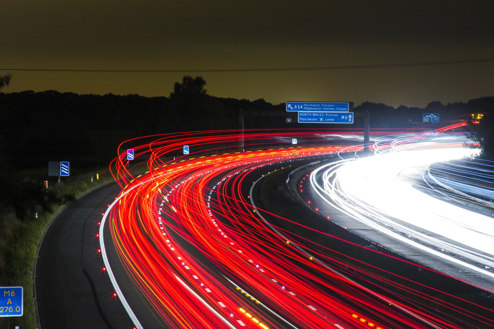 Toleranz auf der Autobahn: Wer ausserorts vom Blitzer geblitzt wird, kann mit einem Toleranzabzug rechnen.