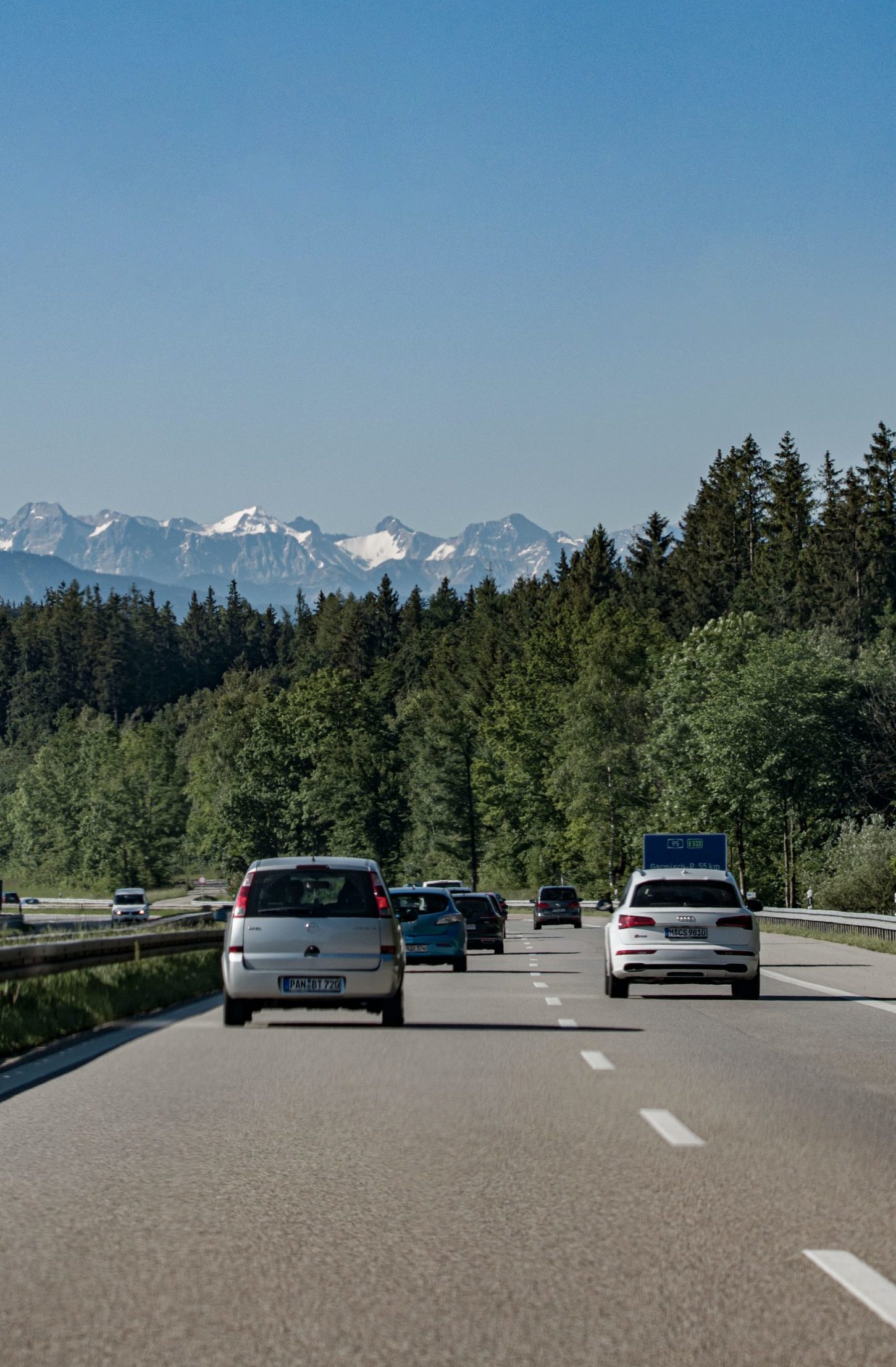 Verkehr auf Autobahn