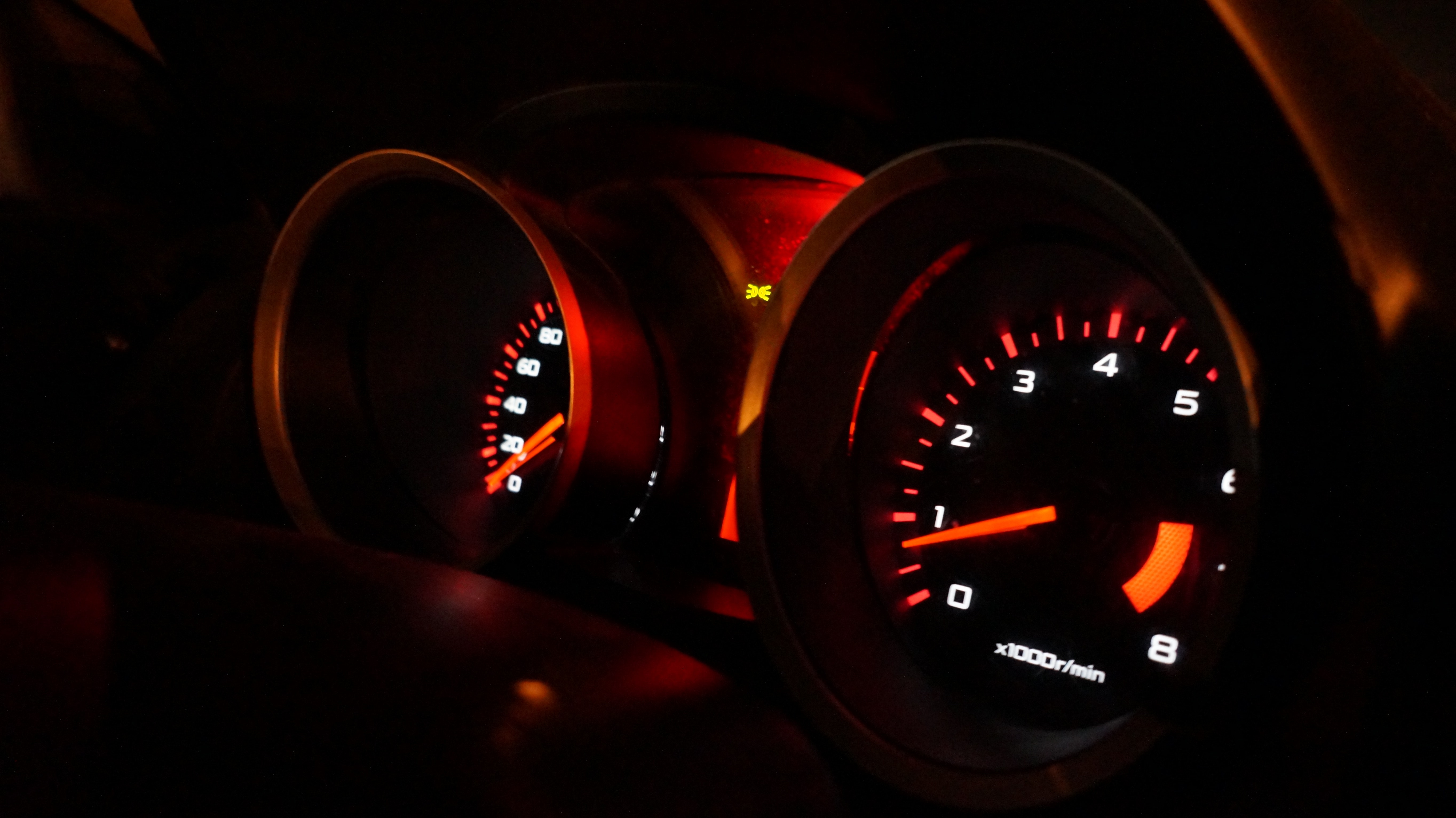 Wiederholungstäter können bei zwei Geschwindigkeitsüberschreitungen von mindestens 26 km/h ein Fahrverbot erhalten.