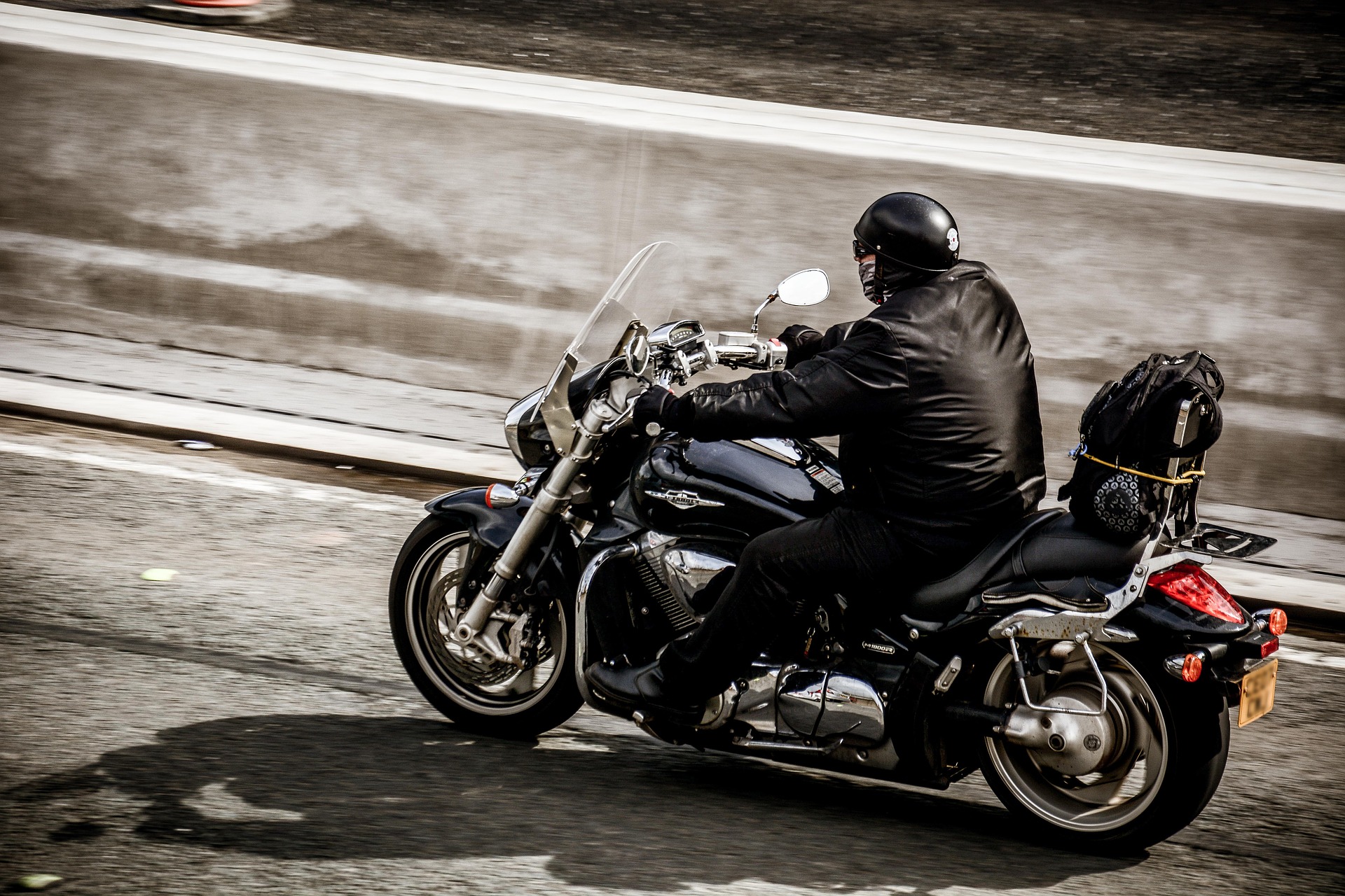 Blitzerfoto vom Motorrad Strafen aus dem Bußgeldkatalog?