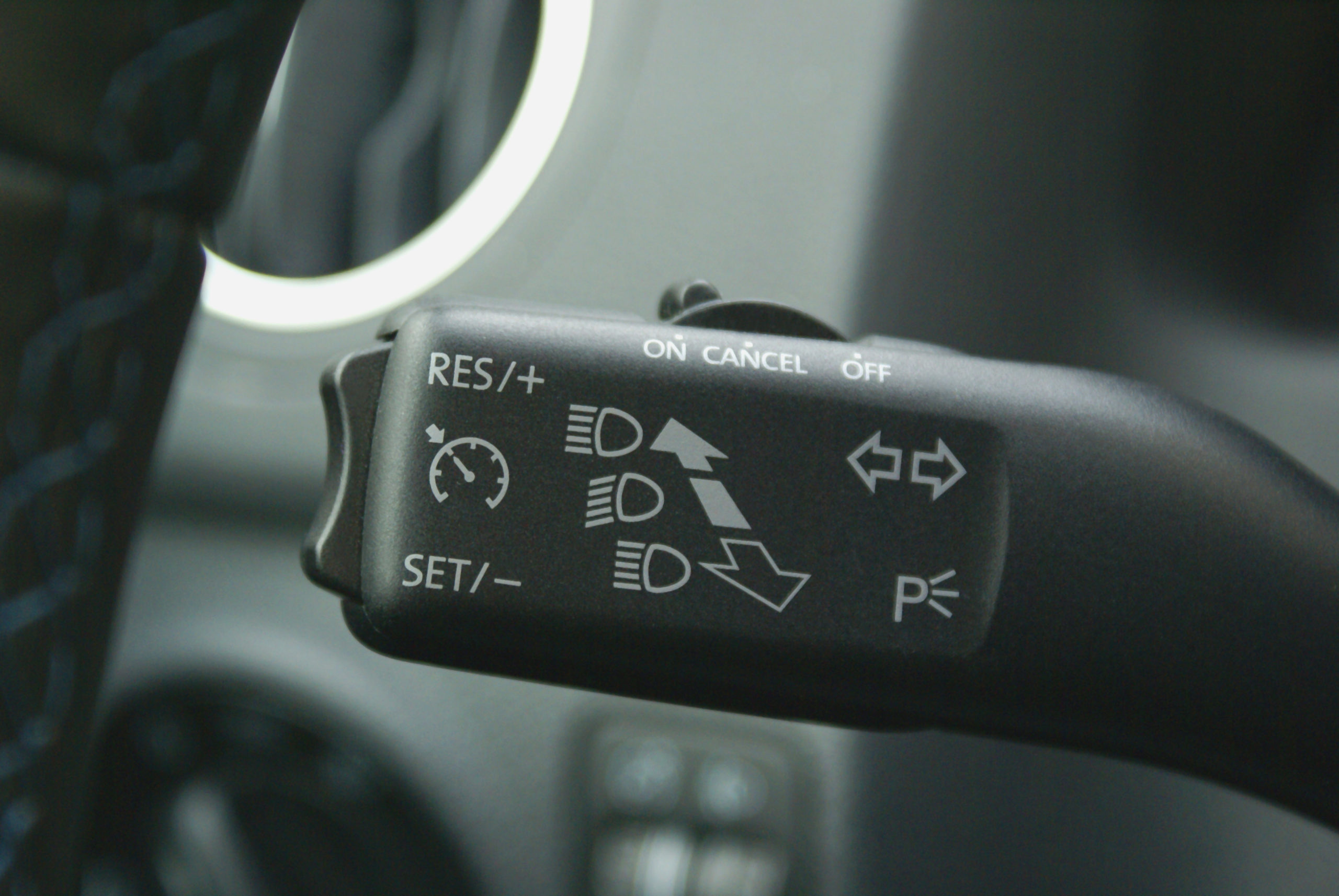 Geschwindigkeitsbegrenzer: Der Tempomat als automatischer Tempopilot