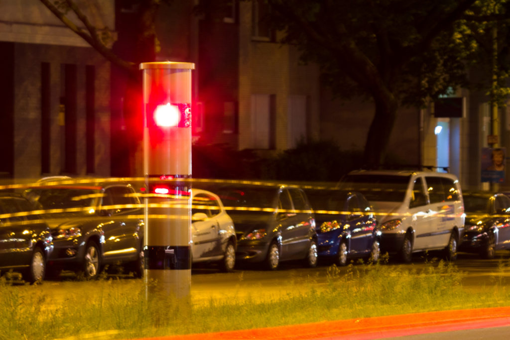 Wenn dem Bußgeldbescheid kein Blitzerfoto beiliegt, ist er noch lange nicht ungültig