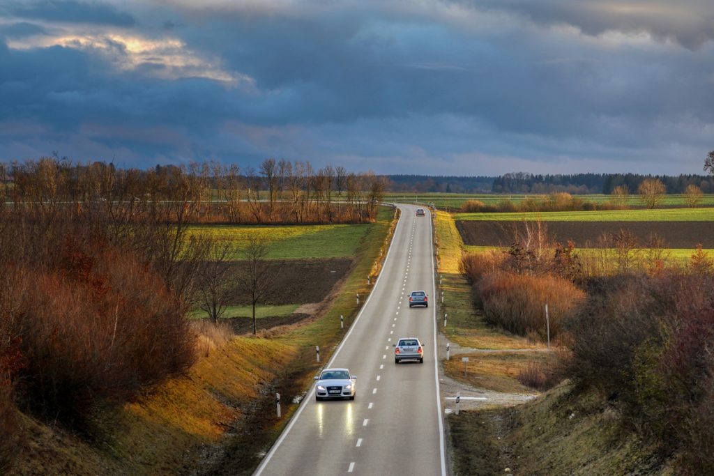 In Deutschland gilt das Rechtsfahrgebot.