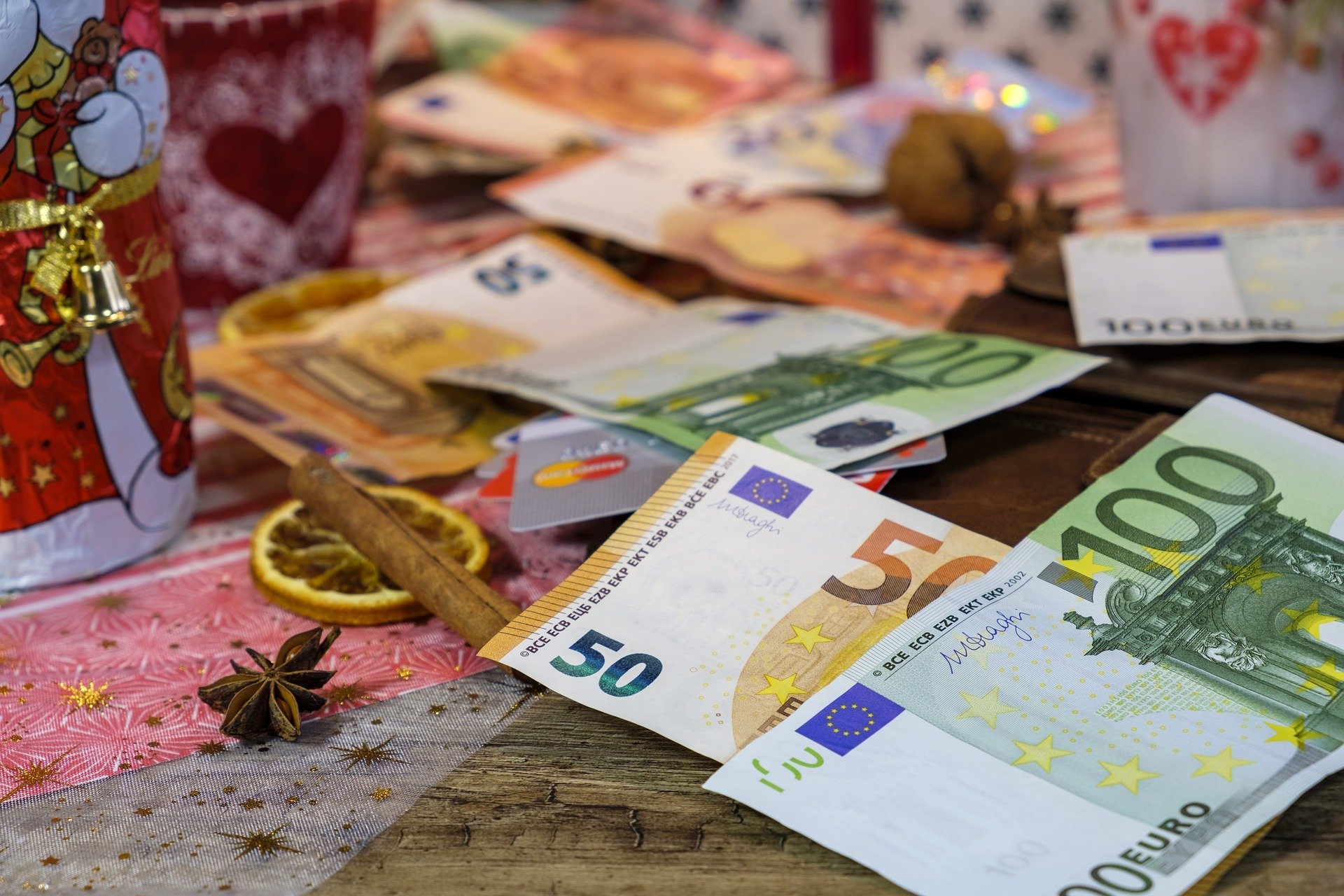 Willkommener Bonus Wer hat Anspruch auf Weihnachtsgeld?