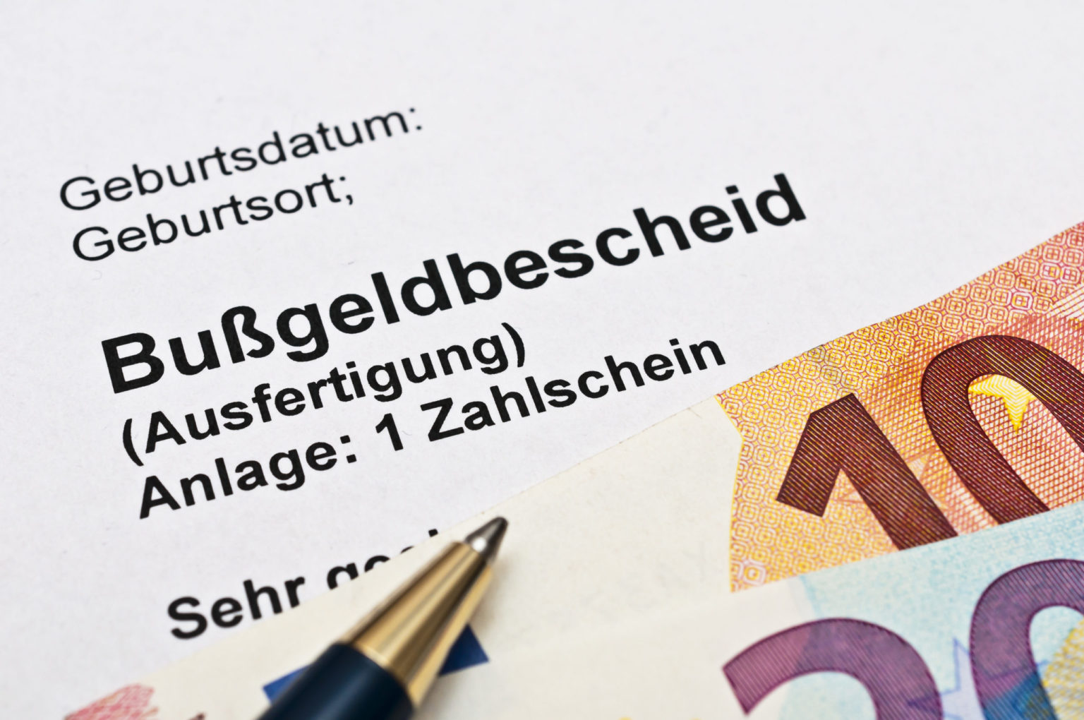 LTI 20.20 TS/KM: Bußgeldbescheid-Einspruch ohne Blitzerfoto möglich?