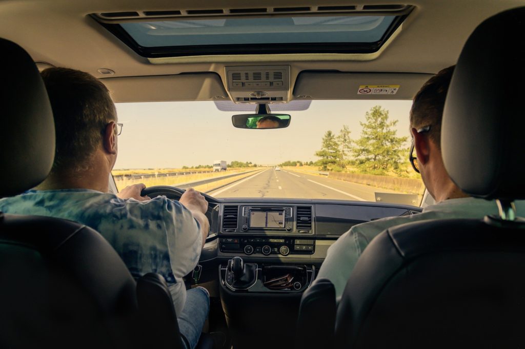 Darf der Beifahrer im Auto betrunken sein?