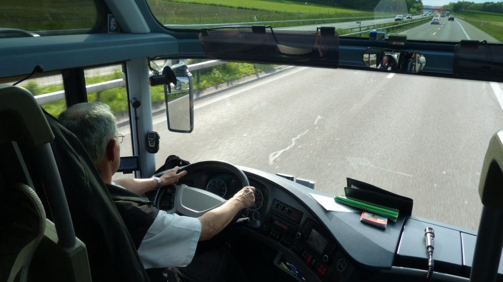 Für Busfahrer gelten strenge Regeln beim Thema Alkohol am Steuer.