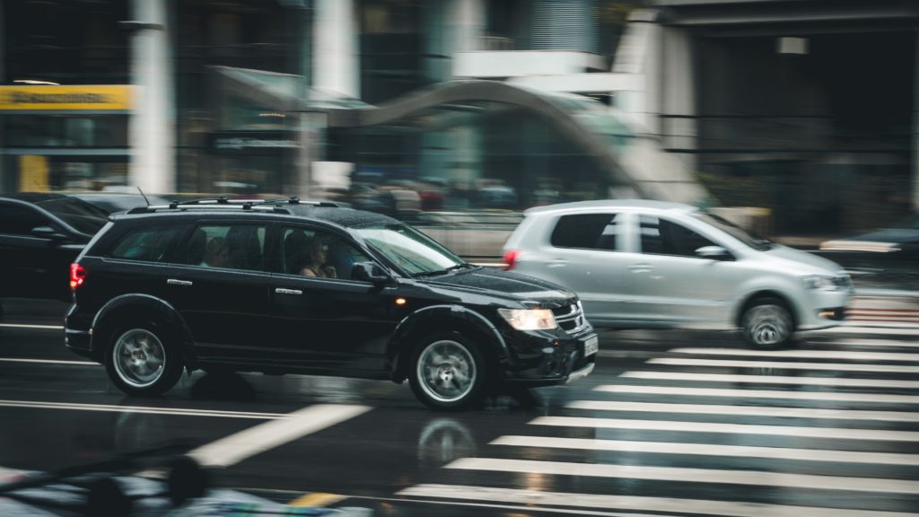 Verkehrsüberwachung innerorts und außerorts mit Leivtec XV2