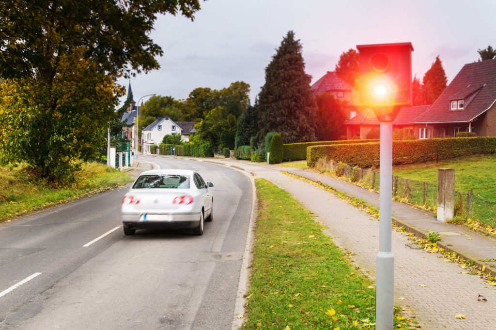 Auto vom TraffiPhot S geblitzt