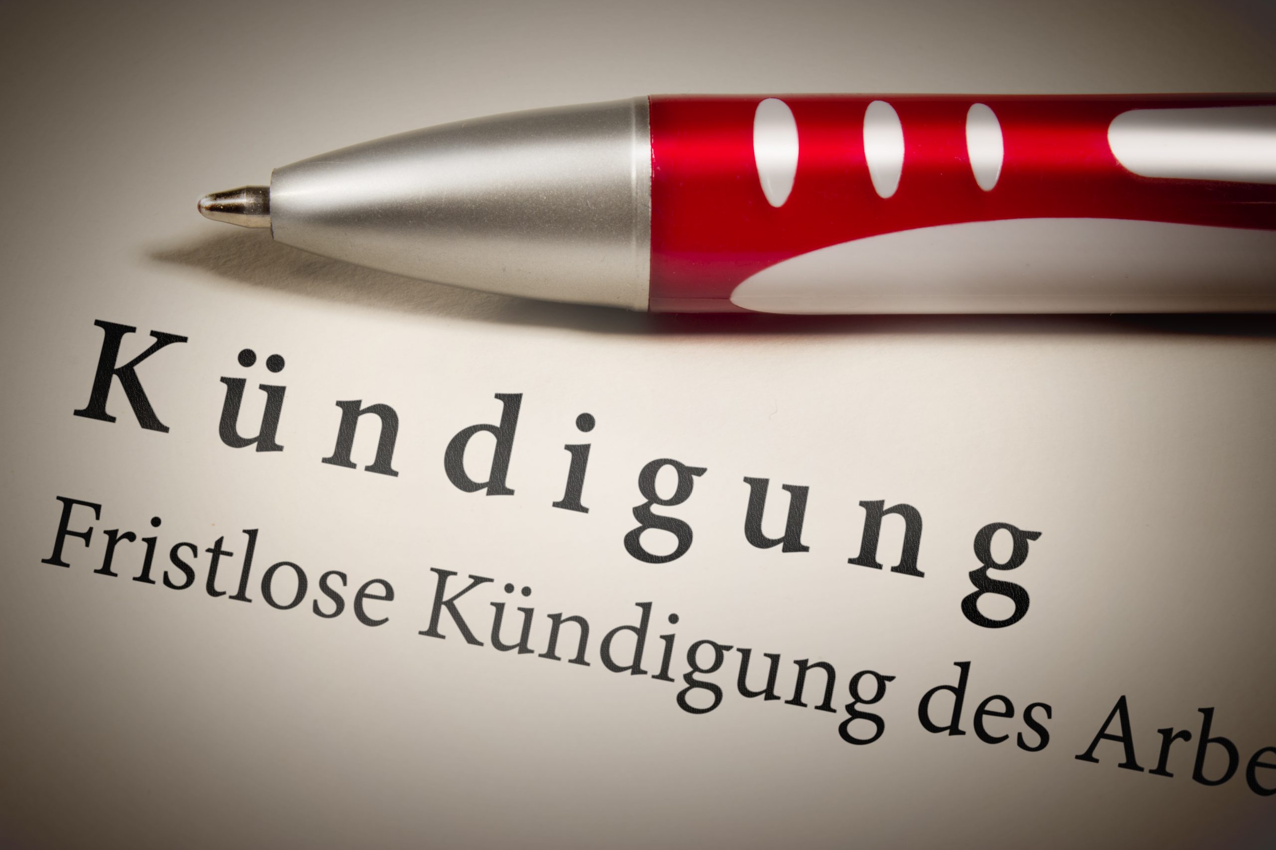 Fristlose Kündigung Lohnt sich die Kündigungsschutzklage?