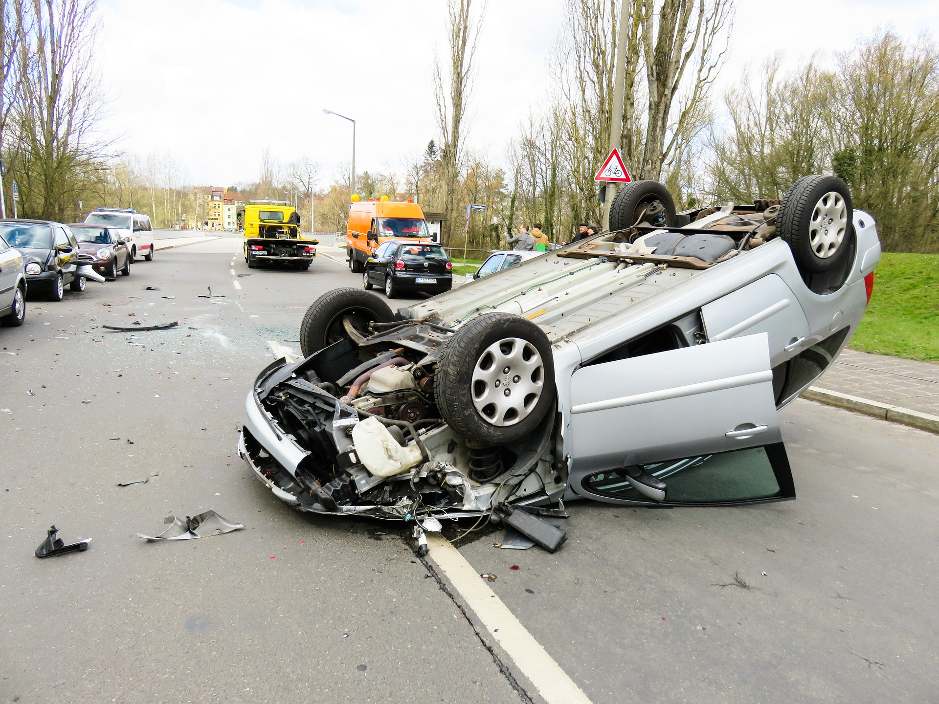 Totalschaden nach Unfall Wer zahlt was?
