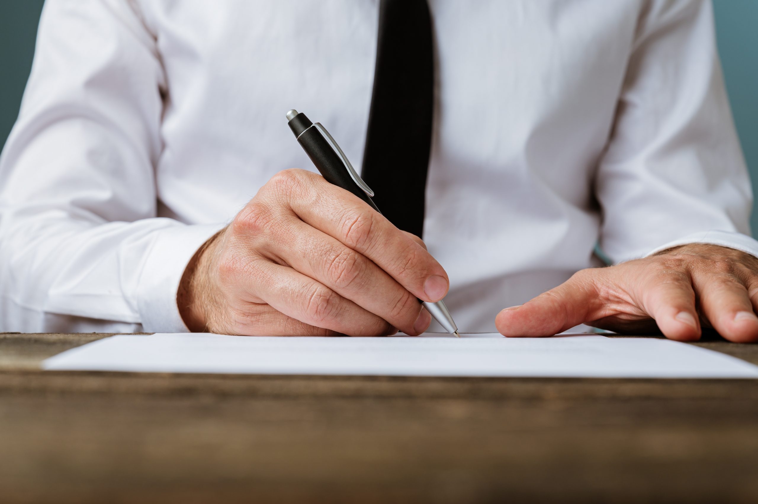 sehnsucht befriedigen Qualifiziertes Arbeitszeugnis: Dein Wegweiser zu Bewertung, Recht und  Karriere | Das Jobportal für Österreich main image 1
